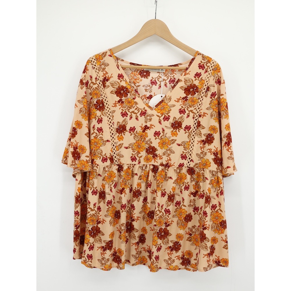Rusttydustty Floral Top 2XL Boho Peplum Blouse V Neck Flutter Sleeve NWT‎